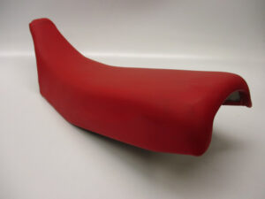 Buddy/Zadel - Rood + wit "HONDA" (opnieuw bekleed)