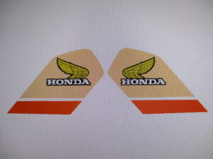 Stickerset tank - Geel/rood - model '82-'86, R110 Monza Red - Afbeelding 2