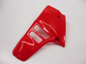 Radiateurkap links - Kleur: Fighting Red (R134)