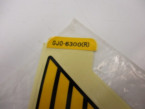 Sticker tank rechts - "MTX" Geel/zwart - model NH1 Black [NOS] - Afbeelding 2