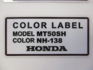 Sticker kleurlabel - Kleur: NH138 Shasta White - model '88-'89