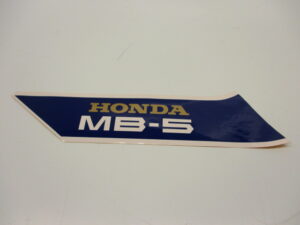 Sticker tank links - "Honda MB-5" Blauw/wit/goud - model Rood/Blauw [NOS]