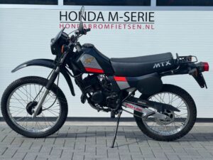 Honda MTX50 OT met Zwitsers blok, 6 bak en NL. Bromfiets kenteken