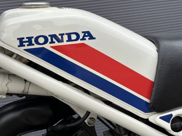 Super mooie originele Honda MT5 NH24 - Afbeelding 12