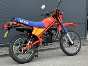 Schitterende met originele NOS delen gerestaureerde Honda MT5 - Afbeelding 36