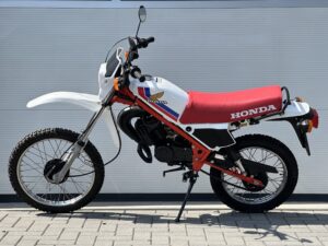 Leuke Honda MT8 als MT5 Jubileum kleurstelling