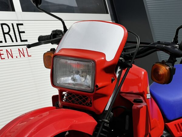In zeer goede staat verkerende Honda MTX125R JD05 - Afbeelding 14
