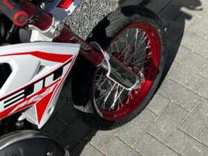 Rieju MRT 50 SM TROPHY NIEUW - Afbeelding 19