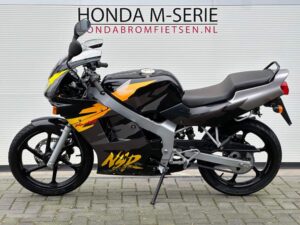 Zeldzame, zeer mooie en snelle Honda NSR50 GT4 6 bak