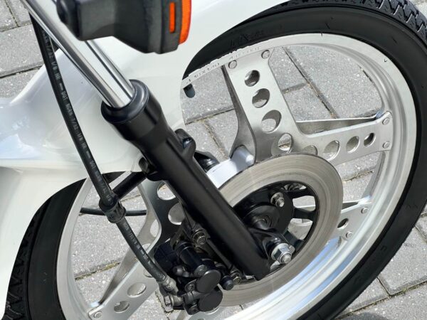 Deels gerestaureerd Zwitserse Honda MBX50 SW LC Rothmans Blauw - Afbeelding 21