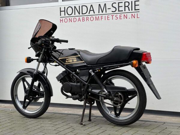 Snelle Zwitserse Honda MB5 JPS AC01 6Bak - Afbeelding 6