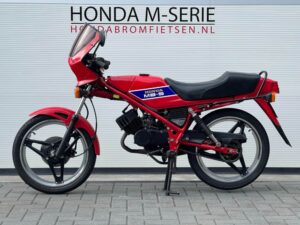 Schitterende originele Zwitserse Honda MB5, HM166, 6 bak!