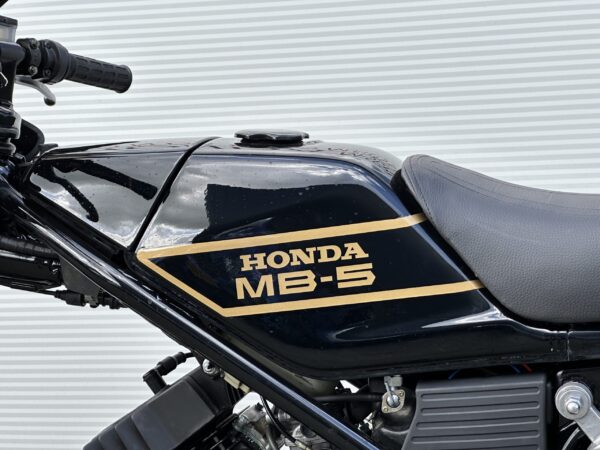 Schitterende volledig nieuw opgebouwde en gerestaureerde Honda MB50 JPS - Afbeelding 5