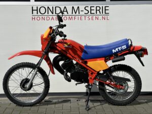 Volledig nieuw opgebouwde Honda MT5 R119