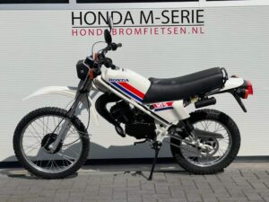 Nieuw gebouwde Honda MT5 NH24 1979 / 1983