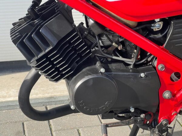 Nette, originele en goed rijdende Honda MB - Afbeelding 4