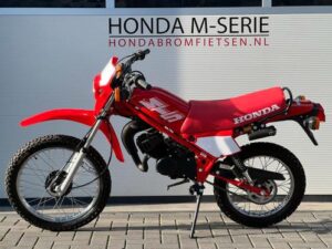 Honda MT5 R134 1988 volledig nieuw opgebouwd!
