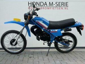 Honda MT5 AD01 met NL kenteken