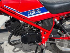 Super mooie gerestaureerd Honda MB8! - Afbeelding 2