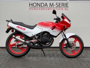Perfect rijdende Honda NSR met kenteken! - Afbeelding 7