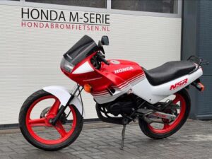 Perfect rijdende Honda NSR met kenteken! - Afbeelding 6