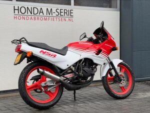 Perfect rijdende Honda NSR met kenteken! - Afbeelding 4