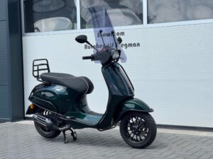 Vespa Bromscooter Sprint 4T Racing Sixties | Full Options | - Afbeelding 3