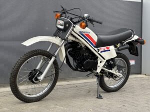 Super mooie originele Honda MT5 NH24 - Afbeelding 3