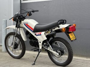 Super mooie originele Honda MT5 NH24 - Afbeelding 5