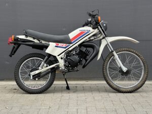 Super mooie originele Honda MT5 NH24 - Afbeelding 2