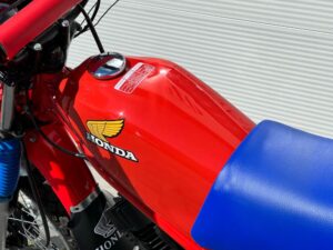 Schitterende mooie Old Skool Honda MT8 - Afbeelding 16