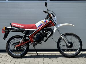 Schitterende met originele NOS delen gerestaureerde Honda MT5 - Afbeelding 26