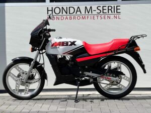 Zeer mooie originele Zwitserse Honda MBX50 SW LC AC03