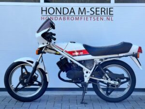 Zwitserse Honda MT5 AD01 - Afbeelding 48