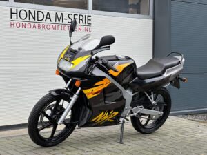 Zeldzame, zeer mooie en snelle Honda NSR50 GT4 6 bak - Afbeelding 4