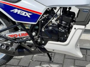 Deels gerestaureerd Zwitserse Honda MBX50 SW LC Rothmans Blauw - Afbeelding 11