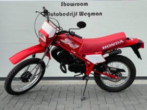 Honda MT5 AD01 (1988)