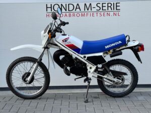 Prachtige Gerestaureerde Honda MT5 AD01 model 1986-1987