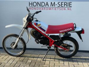 Honda MT5 AD01 125CC met motorkenteken