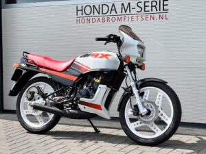 Super bizar snelle Honda MBX80 Rainbow (HC04) - Afbeelding 4