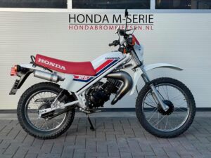 Nieuw gebouwde Honda MT8 125CC special! (HD02) - Afbeelding 15