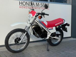 Nieuw gebouwde Honda MT8 125CC special! (HD02) - Afbeelding 14