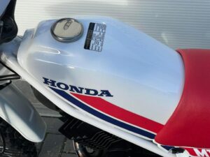 Nieuw gebouwde Honda MT8 125CC special! (HD02) - Afbeelding 12