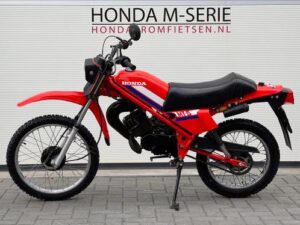 Zwitserse Honda MT5 HM167 / ED / 16mm Keihin / 5 bak 1979!