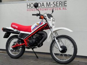 Splinternieuw gebouwde Honda MT5 jubileum op aanvraag - Afbeelding 6