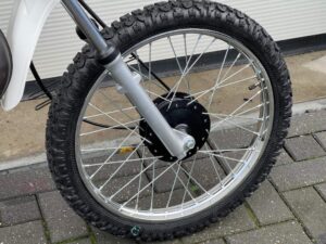 Splinternieuw gebouwde Honda MT5 jubileum op aanvraag - Afbeelding 3