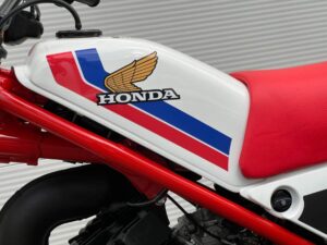 Splinternieuw gebouwde Honda MT5 jubileum op aanvraag - Afbeelding 11