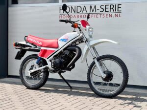 Nieuw gebouwde Honda MT5 - Afbeelding 3