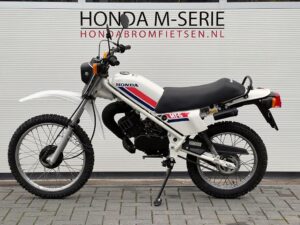 Super mooie Honda Zwitserse Honda MT5 AD01
