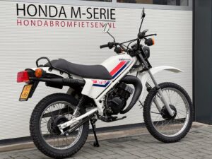 Super mooie Honda Zwitserse Honda MT5 AD01 - Afbeelding 6